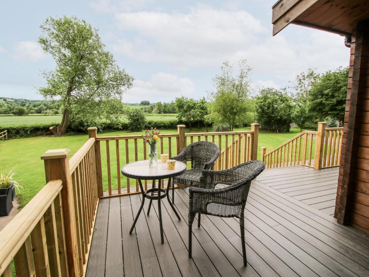 The Log Cabin Tenbury Exterior foto