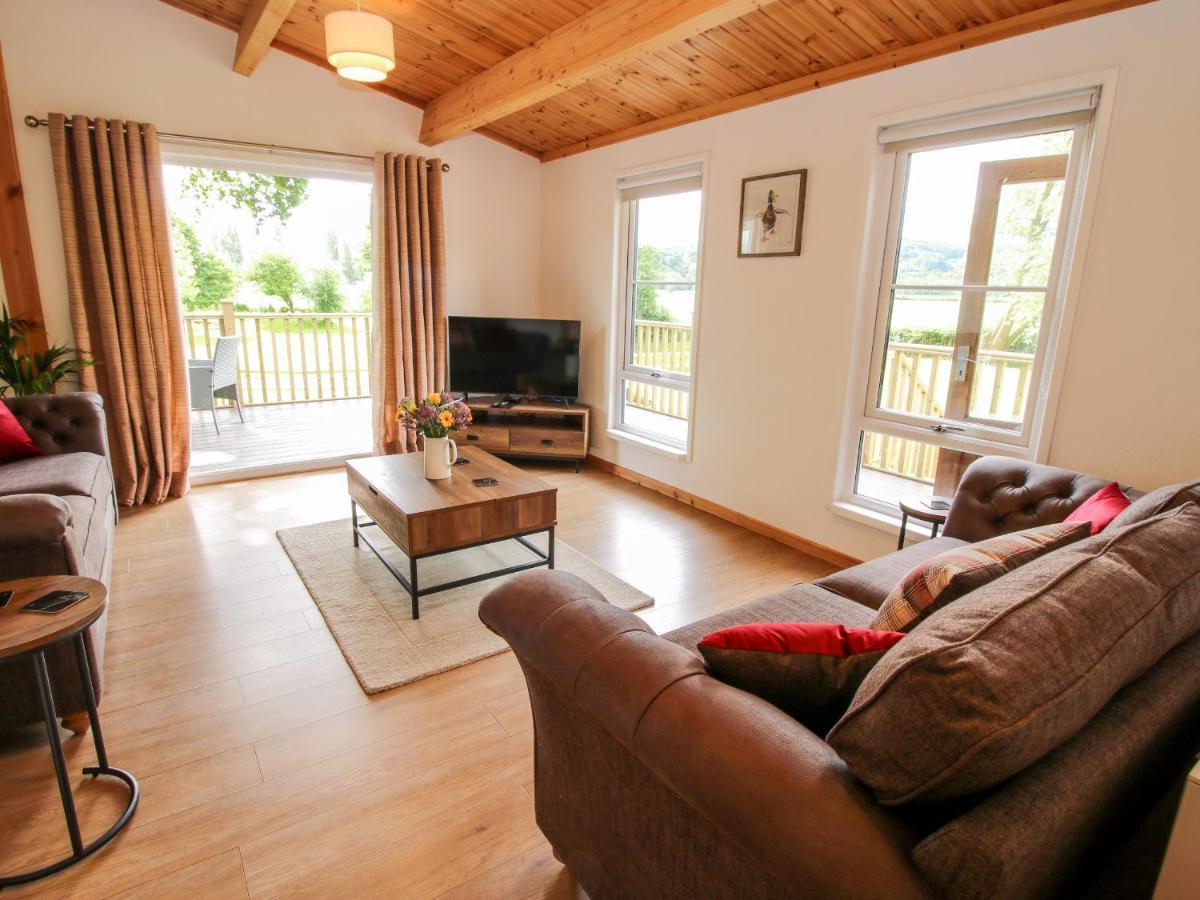The Log Cabin Tenbury Exterior foto